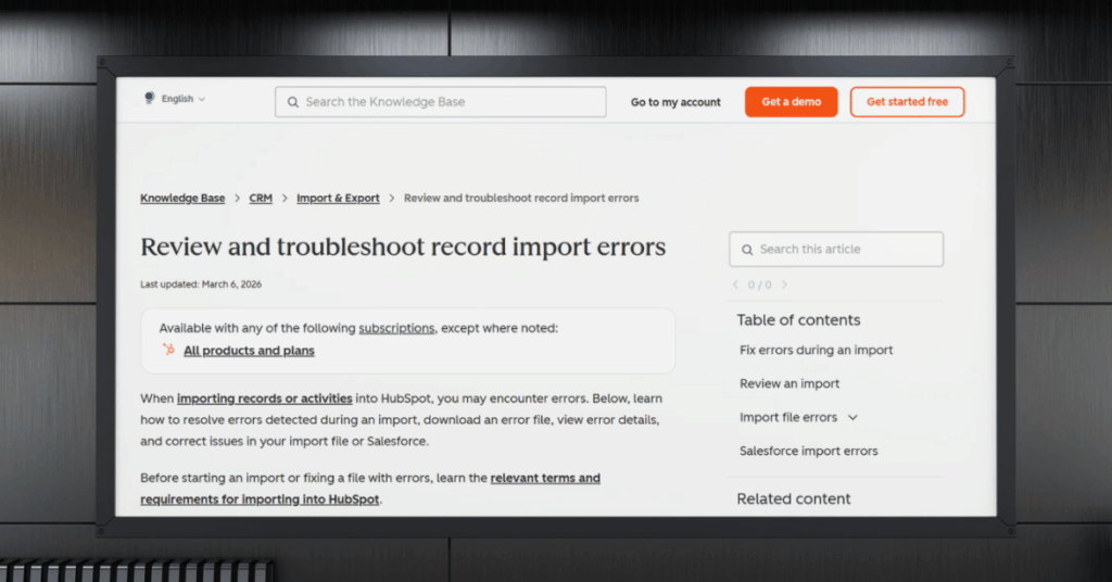 HubSpot Knowledge Base article on reviewing and fixing record import errors with file validation tips