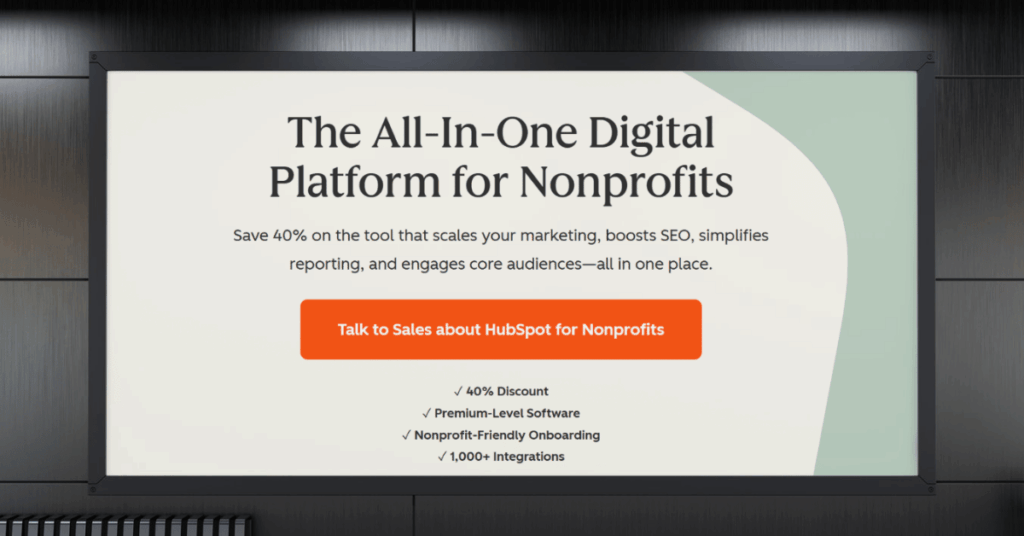 HubSpot for Nonprofits page promoting 40% discount with premium software and nonprofit-friendly onboarding
